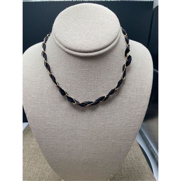 J. Crew Black and Gold Simple Elegant Minimalist Ribbon Wrapped Necklace New - Picture 5 of 5